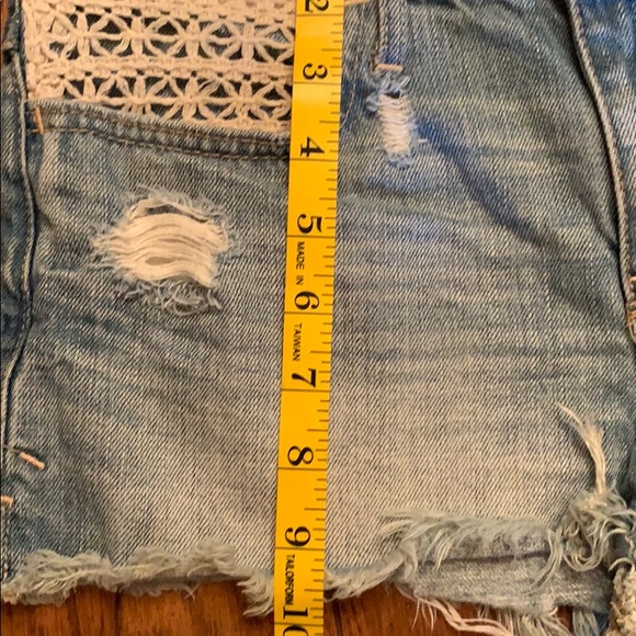 Hollister Denim Shorts - Picture 6 of 6